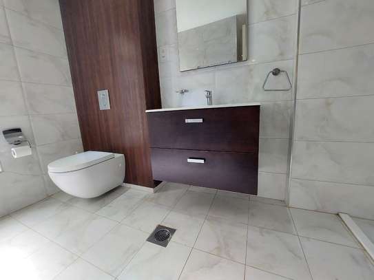 2 Bed Apartment with En Suite in Rhapta Road image 2