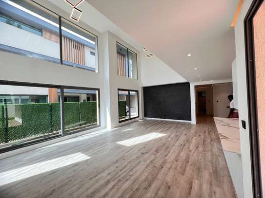 5 Bed Townhouse with En Suite at Lavington Mall image 9