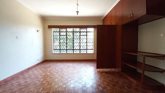 5 bedroom townhouse for rent in Nyari image 14
