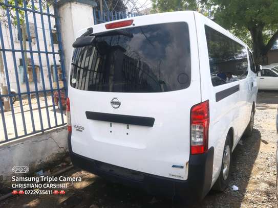 Nissan NV 350 Auto Diesel image 2