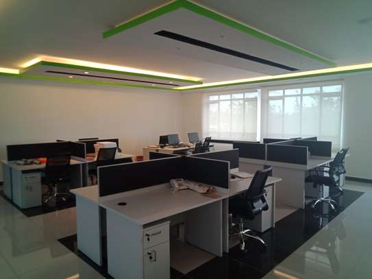 Office partitioning and furnishing image 4