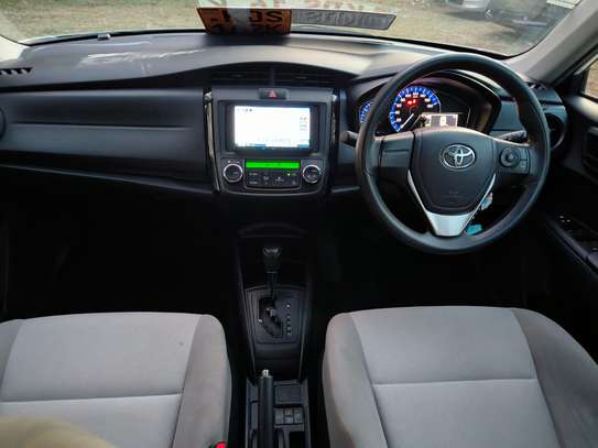 Toyota  Axio 2017 Hybrid image 3