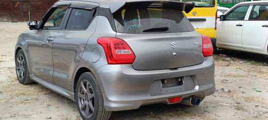 Suzuki Swift RS Silver 2018 image 13