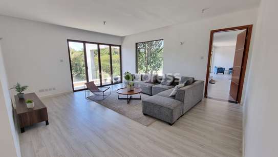 5 Bed Villa with En Suite in Karen image 9