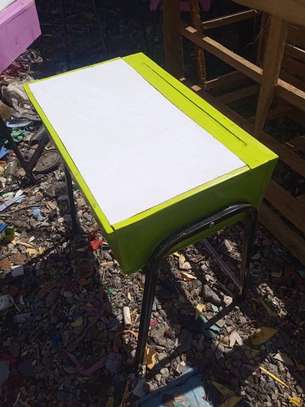 School desk and chair ( school lockers. image 2