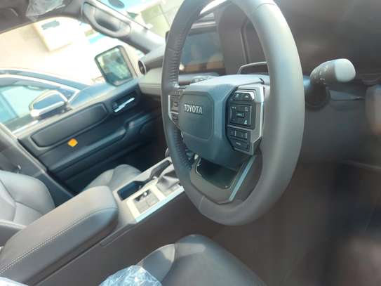 Toyota Land Cruiser Prado Diesel 2024 250series image 7