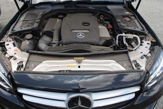 Mercedes Benz C250 image 13