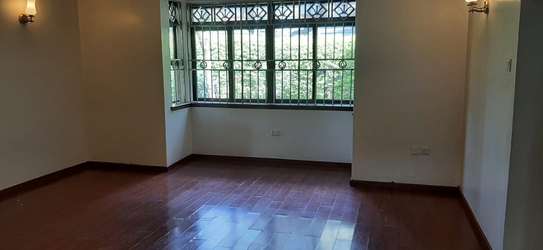 5 Bed Townhouse with En Suite in Lower Kabete image 3