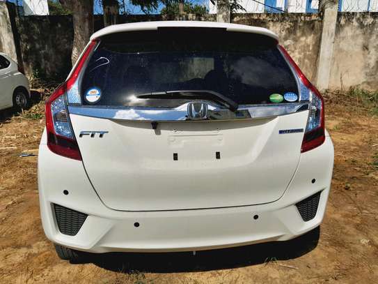 Honda fit hybrid white 2016 image 1