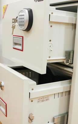 Office Safe: Diplomat 3-Drawer Fireproof safe image 3