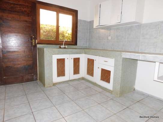 2 Bed Townhouse with Swimming Pool at Shanzu image 12