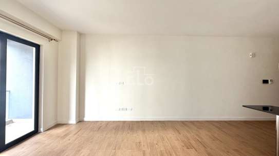 1 Bed Apartment with En Suite in Valley Arcade image 4