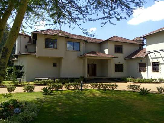 5 Bed House with En Suite in Runda image 8