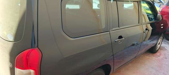 Toyota sunroof hybrid Gl image 6