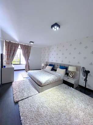 Serviced 3 Bed Apartment with En Suite in Riverside image 7