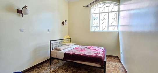 2 Bed House with Garden in Lavington image 11