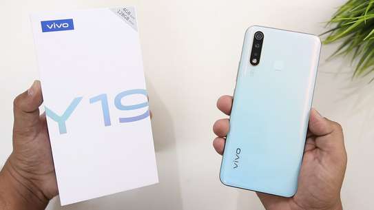 Vivo Y19 | RAM: 6 GB| Internal Storage: 128 GB image 1