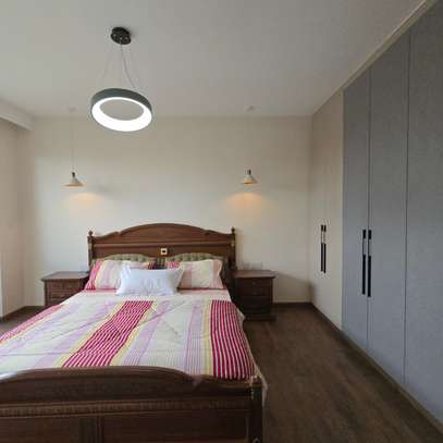 3 Bed Apartment with En Suite at The Crescent image 12