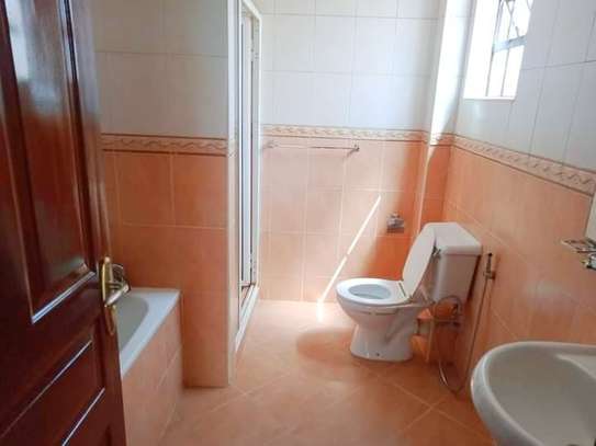 3 Bed Apartment with En Suite at Off Mvuli Road image 1