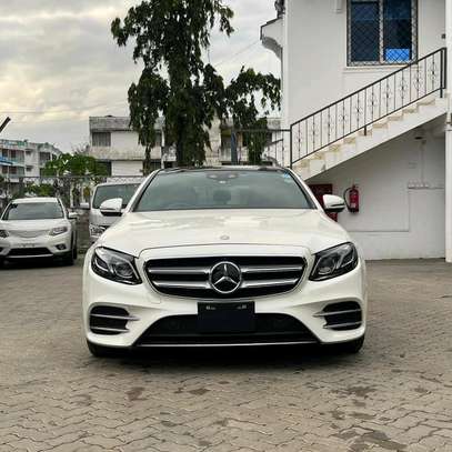 Mercedes Benz E350 white ♥️ AmG image 1