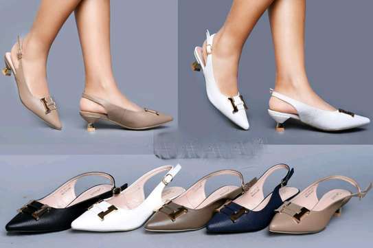 Low heel open shoes image 1