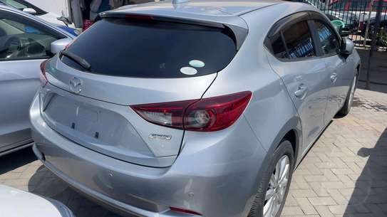Mazda axela hatchback petrol 2018model image 4