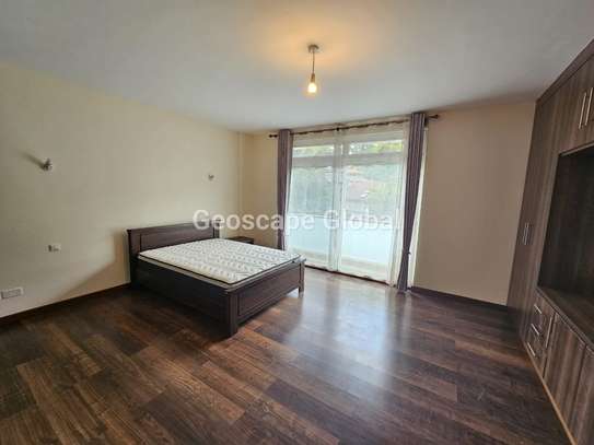 Furnished 4 Bed Apartment with En Suite in Westlands Area image 14