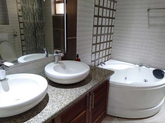 Serviced 3 Bed Apartment with En Suite at Nyali image 5