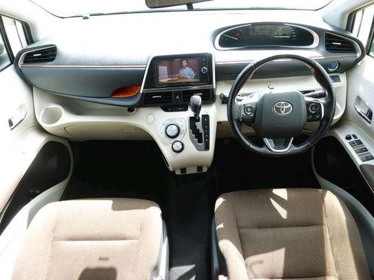 TOYOTA SIENTA HYBRID (MKOPO/HIRE PURCHASE ACCEPTED) image 6