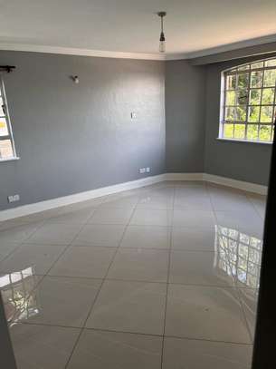 4 Bed House with En Suite in Muthaiga image 11