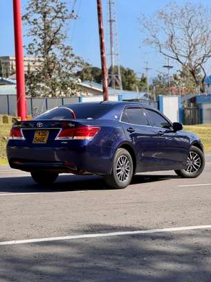Toyota crown royal saloon image 5