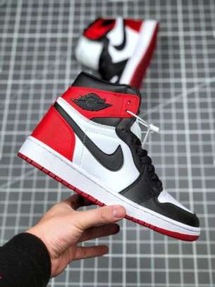 Jordan 1 🔥🔥🔥 OG Retro Sneakers image 2