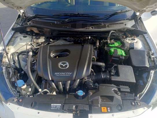 Mazda Demio KDH image 7