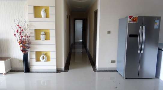 3 Bed Apartment with En Suite in Kilimani image 6