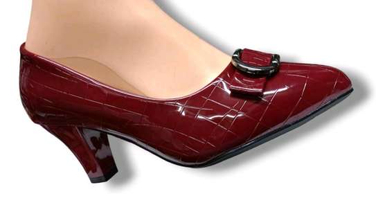 Brand new low heel sizes 37-42  few  PC's make order now image 3