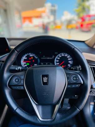 Toyota Crown 2018 image 9