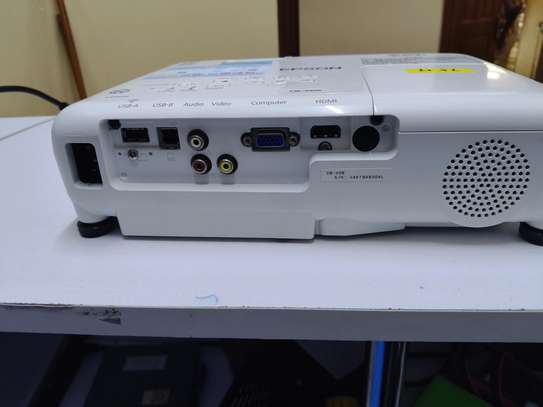 EPSON CB XO5, 3300 LUMEN PROJECTOR image 1