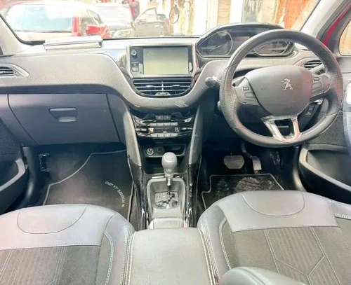 Peugeot 2008 image 5