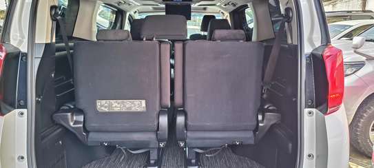 Toyota Alphard 2018 Double sunroof image 11