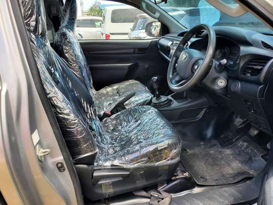 HILUX SINGE CAB image 5