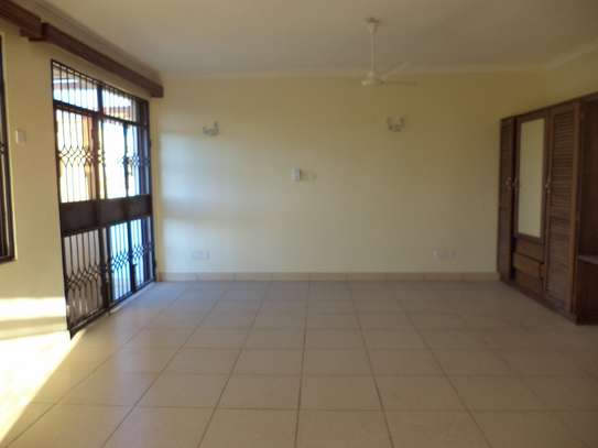 3 br apartment for sale in Nyali. 445 image 10