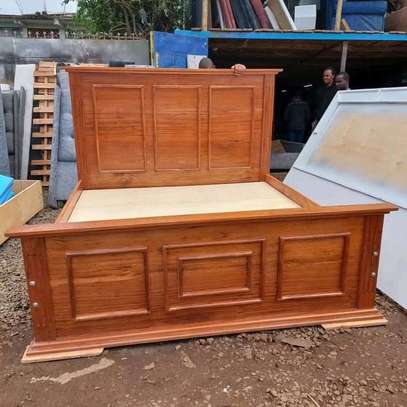 6*6 king hard wood bed... image 1
