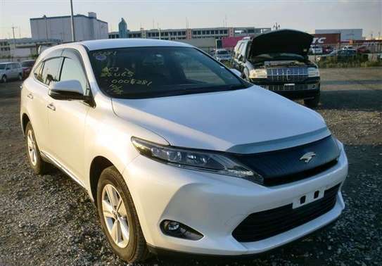 Toyota Harrier Year 2014 Pearl white color image 1