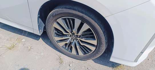 Toyota Alphard white Sunroof 2018 image 4