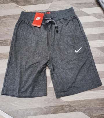 Quality sweatshorts image 4