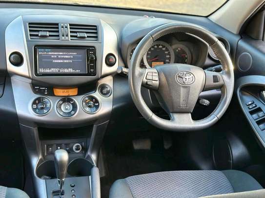2015 Toyota RAV4 image 3