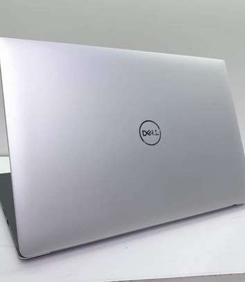 Dell XPS 13 9370 laptop image 5