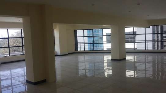 1300 ft² office for rent in Westlands Area image 5