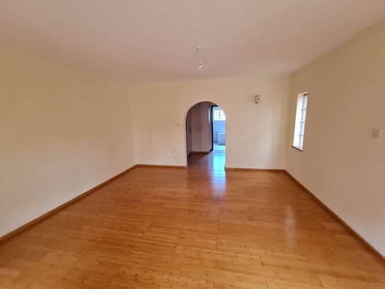 5 Bed Townhouse with En Suite at Kileleshwa image 8