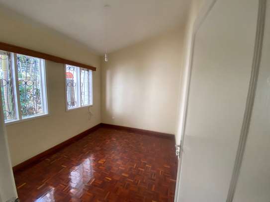4 Bed Townhouse with En Suite in Lake View image 4